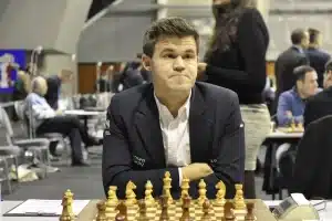 Campeão mundial de xadrez Magnus Carlsen